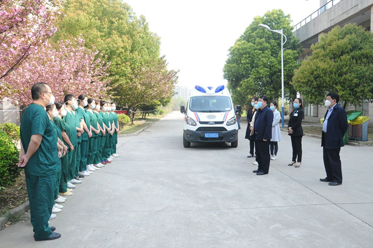 市婦幼保健院領導看望慰問在隔離點值守的醫(yī)療隊醫(yī)護人員