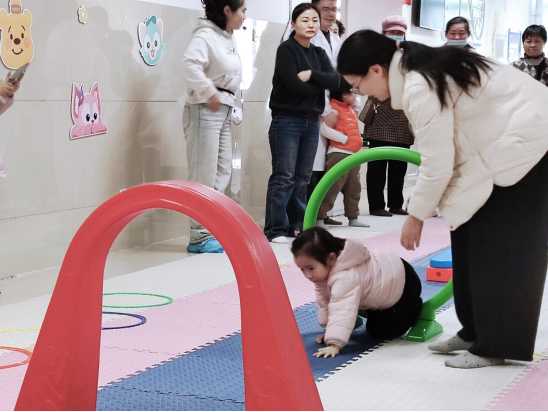 市婦幼保健院（市兒童醫(yī)院）舉辦“慶元旦 迎新年”親子游戲活動153